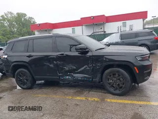 2024 Jeep Grand Cherokee Limited with VIN 1C4RJKBG4R8926264, listed as a IAAI auction lot 42361628 with 23,195 mi miles and . Bid and sale history available at DreamBid. Image 13.