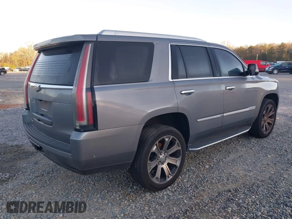 2018 Cadillac Escalade Luxury z VIN 1GYS3BKJ1JR307525, wystawiony jako IAAI lot #41800377 z przebiegiem 171 484 mil mil oraz . Historia ofert i sprzedaży dostępna na DreamBid. Obrazek 4.
