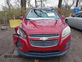 2015 Chevrolet Trax LT with VIN KL7CJLSB2FB117132, listed as a IAAI auction lot 40924586 with 83,170 mi miles. Bid and sale history available at carsss.com. Image 12.