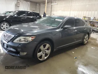 2011 Lexus LS 460 z VIN JTHBL5EFXB5105854, wystawiony jako Copart lot #44451525 z przebiegiem 166 136 mil mil oraz Szkody całkowita. Historia ofert i sprzedaży dostępna na DreamBid. Obrazek 1.