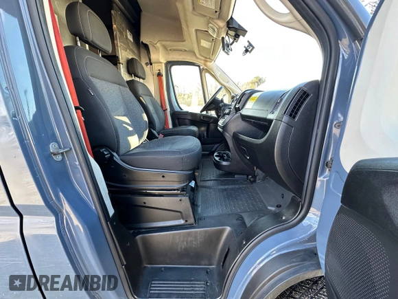 2020 Ram ProMaster Cargo with VIN 3C6URVJG0LE140262, listed as a Copart auction lot 45997525 with 64,477 mi miles and Clean Title. Bid and sale history available at carsss.com. Image 5.