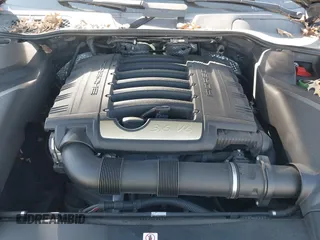 2016 Porsche Cayenne z VIN WP1AA2A25GLA05540, wystawiony jako IAAI lot #41330580 z przebiegiem 71 835 mil mil oraz . Historia ofert i sprzedaży dostępna na DreamBid. Obrazek 10.