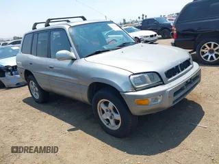 2000 Toyota RAV4 with VIN JT3HP10V6Y7164702, listed as a IAAI auction lot 42617143 with 245,172 mi miles and . Bid and sale history available at DreamBid. Image 1.