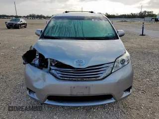 2017 Toyota Sienna LE Auto Access Seat with VIN 5TDKZ3DC5HS861042, listed as a Copart auction lot 60690025 with 85,021 mi miles and Salvage title. Bid and sale history available at DreamBid. Image 5.