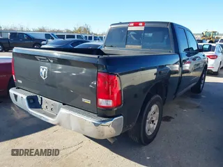 2017 Ram 1500 SLT z VIN 1C6RR6GG6HS676186, wystawiony jako IAAI lot #41291075 z przebiegiem 133 016 mil mil oraz . Historia ofert i sprzedaży dostępna na DreamBid. Obrazek 4.