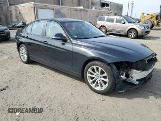 2018 BMW 3 Series 320i xDrive with VIN WBA8E5G52JNU47627, listed as a Copart auction lot 46192395 with 61,349 mi miles and Salvage Title. Bid and sale history available at carsss.com. Image 4.