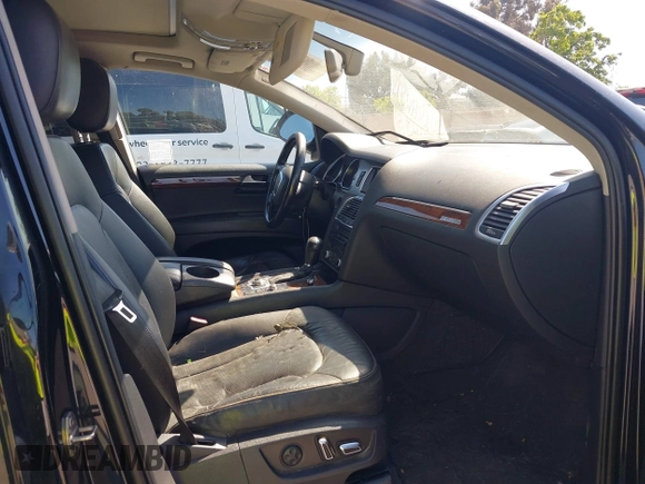 2011 Audi Q7 Prestige z VIN WA1VMAFE7BD005673, wystawiony jako IAAI lot #42223892 z przebiegiem 248 314 mil mil oraz . Historia ofert i sprzedaży dostępna na DreamBid. Obrazek 5.