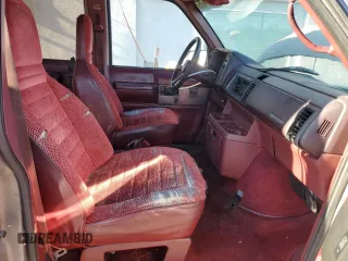 1992 Chevrolet Astro with VIN 1GNDM19Z3NB219051, listed as a Copart auction lot 41997675 with 242,745 mi miles and Salvage Title. Bid and sale history available at carsss.com. Image 7.