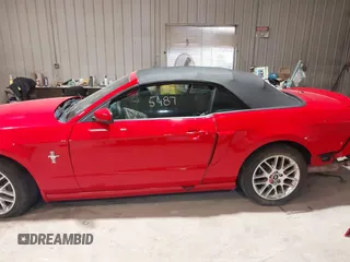 2014 Ford Mustang V6 with VIN 1ZVBP8EM9E5303736, listed as a IAAI auction lot 41895487 with 130,149 mi miles. Bid and sale history available at carsss.com. Image 14.