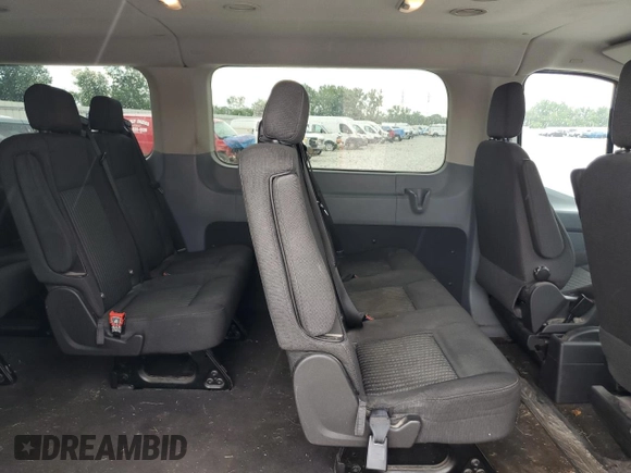 2016 Ford Transit XL z VIN 1FBZX2ZM4GKA79857, wystawiony jako Copart lot #64391035 z przebiegiem 209 241 mil mil oraz Czysty tytuł • Clean title. Historia ofert i sprzedaży dostępna na DreamBid. Obrazek 11.