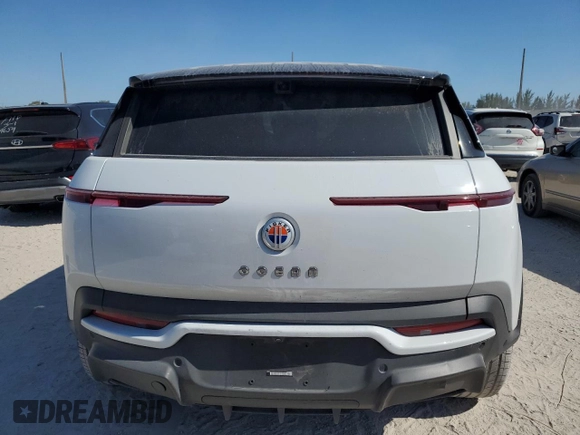2023 Fisker Ocean Extreme z VIN VCF1EBU26PG007775, wystawiony jako Copart lot #58101265 z przebiegiem Nie podano mil oraz Szkody całkowita. Historia ofert i sprzedaży dostępna na DreamBid. Obrazek 6.