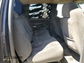 2003 Chevrolet Silverado 1500HD LS z VIN 1GCGC13U33F194292, wystawiony jako Copart lot #57865835 z przebiegiem 237 989 mil mil oraz Szkoda całkowita • Salvage title. Historia ofert i sprzedaży dostępna na DreamBid. Obrazek 10.