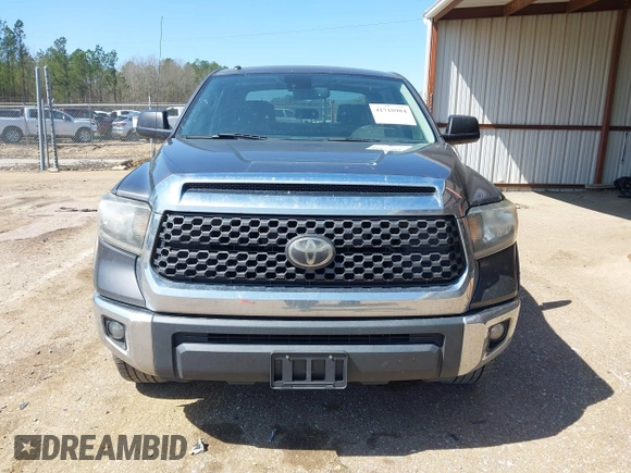 2018 Toyota Tundra 2WD SR5 with VIN 5TFEY5F19JX229779, listed as a IAAI auction lot 41718984 with 272,351 mi miles. Bid and sale history available at carsss.com. Image 13.