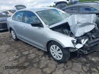 2013 Volkswagen Jetta S с VIN 3VW2K7AJ5DM355023, выставлен на аукционе IAAI как лот 42009198 с пробегом Не указан миль и . История ставок и продаж доступна на DreamBid. Изображение 1.
