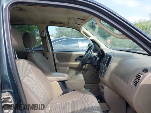 2004 Ford Escape XLT with VIN 1FMYU93124DA08711, listed as a IAAI auction lot 42798957 with 231,771 mi miles and . Bid and sale history available at DreamBid. Image 5.