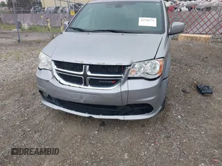 2018 Dodge Grand Caravan SXT z VIN 2C4RDGCG7JR301434, wystawiony jako IAAI lot #42510771 z przebiegiem 270 524 mil mil oraz . Historia ofert i sprzedaży dostępna na DreamBid. Obrazek 17.