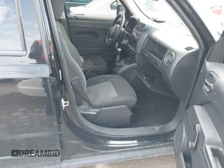 2014 Jeep Patriot Sport with VIN 1C4NJPBB9ED850994, listed as a IAAI auction lot 41888721 with 89,556 mi miles. Bid and sale history available at carsss.com. Image 5.
