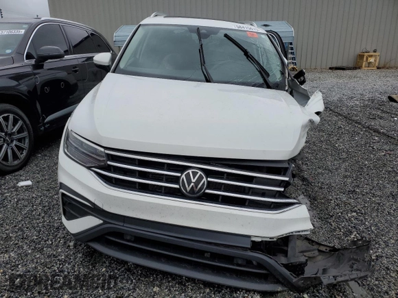 2022 Volkswagen Tiguan SE z VIN 3VV3B7AX0NM041925, wystawiony jako Copart lot #58415615 z przebiegiem 55 595 mil mil oraz Szkoda całkowita • Salvage title. Historia ofert i sprzedaży dostępna na DreamBid. Obrazek 5.