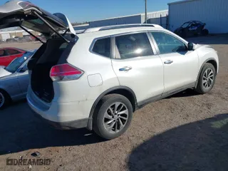 2015 Nissan Rogue SL with VIN 5N1AT2MV5FC853557, listed as a IAAI auction lot 41414010 with 175,087 mi miles. Bid and sale history available at carsss.com. Image 4.