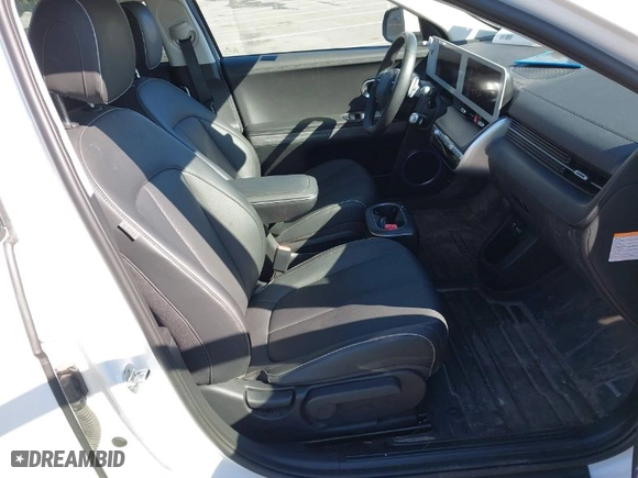 2022 Hyundai IONIQ 5 SEL with VIN KM8KNDAF3NU082824, listed as a IAAI auction lot 41720414 with 36,693 mi miles. Bid and sale history available at carsss.com. Image 5.
