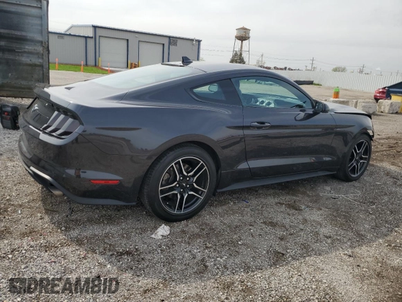 2022 Ford Mustang EcoBoost z VIN 1FA6P8TH6N5111321, wystawiony jako Copart lot #55021925 z przebiegiem 58 149 mil mil oraz Szkoda całkowita • Salvage title. Historia ofert i sprzedaży dostępna na DreamBid. Obrazek 3.