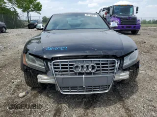 2009 Audi S5 z VIN WAURV78T99A052151, wystawiony jako Copart lot #56736815 z przebiegiem 39 933 mil mil oraz Szkody całkowita. Historia ofert i sprzedaży dostępna na DreamBid. Obrazek 5.