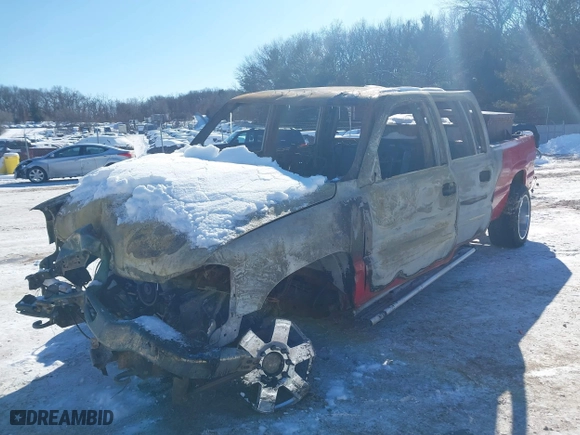 2007 GMC Sierra 2500HD Classic SLT with VIN 1GTHK23D47F103226, listed as a IAAI auction lot 41582211 with 1 mi miles. Bid and sale history available at carsss.com. Image 6.