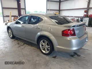 2014 Dodge Avenger SXT z VIN 1C3CDZCBXEN234910, wystawiony jako IAAI lot #42399464 z przebiegiem 152 026 mil mil oraz . Historia ofert i sprzedaży dostępna na DreamBid. Obrazek 3.