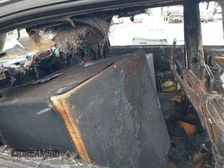 2000 Toyota Avalon XL z VIN 4T1BF28B1YU010240, wystawiony jako IAAI lot #40956040 z przebiegiem Nie podano mil oraz . Historia ofert i sprzedaży dostępna na DreamBid. Obrazek 8.