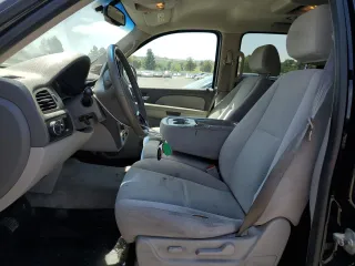 2007 Chevrolet Suburban LTZ with VIN 3GNFC16097G154329, listed as a Copart auction lot 58562345 with 216,790 mi miles and Clean title. Bid and sale history available at DreamBid. Image 7.
