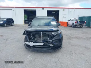 2020 Ford Police Interceptor Utility z VIN 1FM5K8AB4LGB67340, wystawiony jako IAAI lot #41982702 z przebiegiem 37 275 mil mil oraz . Historia ofert i sprzedaży dostępna na DreamBid. Obrazek 12.
