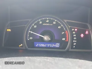 2006 Honda Civic LX z VIN 1HGFA16506L056545, wystawiony jako IAAI lot #42323282 z przebiegiem 273 962 mil mil oraz . Historia ofert i sprzedaży dostępna na DreamBid. Obrazek 7.