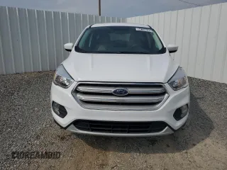2019 Ford Escape SE z VIN 1FMCU0GD9KUB81245, wystawiony jako Copart lot #56739285 z przebiegiem 60 813 mil mil oraz Czysty tytuł • Clean title. Historia ofert i sprzedaży dostępna na DreamBid. Obrazek 5.