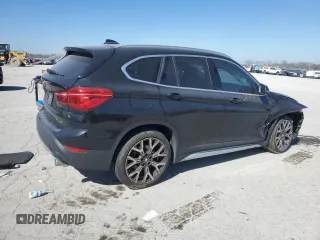 2021 BMW X1 xDrive28i with VIN WBXJG9C06M5U39389, listed as a Copart auction lot 46702675 with 39,594 mi miles and Salvage Title. Bid and sale history available at carsss.com. Image 3.