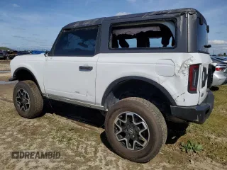 2022 Ford Bronco с VIN 1FMDE5CP9NLA76116, выставлен на аукционе Copart как лот 49716545 с пробегом 56 654 миль миль и Списание • Salvage title. История ставок и продаж доступна на DreamBid. Изображение 2.