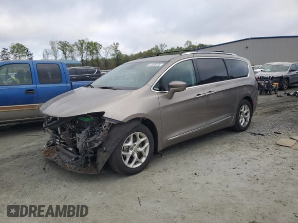 2018 Chrysler Pacifica Touring L Plus z VIN 2C4RC1EG3JR132641, wystawiony jako Copart lot #51696475 z przebiegiem 120 678 mil mil oraz Tytuł czysty. Historia ofert i sprzedaży dostępna na DreamBid. Obrazek 1.