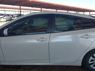 2017 Toyota Prius Two with VIN JTDKARFUXH3544469, listed as a IAAI auction lot 41831644 with 114,686 mi miles. Bid and sale history available at carsss.com. Image 14.