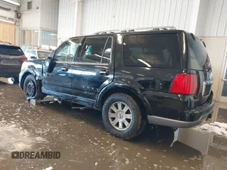 2004 Lincoln Navigator Luxury z VIN 5LMFU28R24LJ32994, wystawiony jako IAAI lot #41264240 z przebiegiem 210 421 mil mil oraz . Historia ofert i sprzedaży dostępna na DreamBid. Obrazek 3.