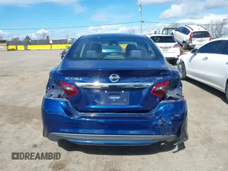 2018 Nissan Altima 2.5 S with VIN 1N4AL3AP3JC142423, listed as a IAAI auction lot 41793851 with 61,391 mi miles. Bid and sale history available at carsss.com. Image 17.