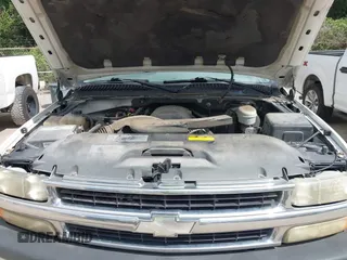 2003 Chevrolet Tahoe LS with VIN 1GNEC13V73R260171, listed as a IAAI auction lot 42582419 with 270,072 mi miles and . Bid and sale history available at DreamBid. Image 10.
