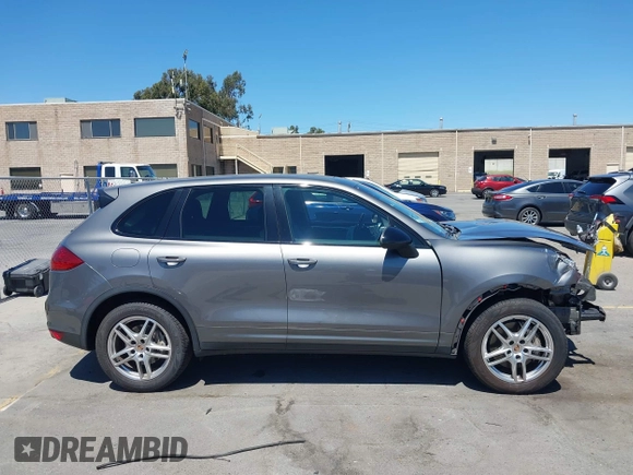 2014 Porsche Cayenne S с VIN WP1AB2A29ELA55755, выставлен на аукционе IAAI как лот 42653023 с пробегом 119 560 миль миль и . История ставок и продаж доступна на DreamBid. Изображение 14.