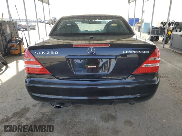 2001 Mercedes-Benz SLK 230 Kompressor с VIN WDBKK49F81F171836, выставлен на аукционе Copart как лот 45550685 с пробегом 114 382 миль миль и Списание • Salvage title. История ставок и продаж доступна на DreamBid. Изображение 10.