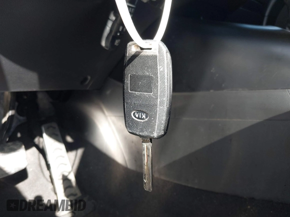 2014 Kia Soul with VIN KNDJN2A27E7082406, listed as a IAAI auction lot 41809333 with 100,227 mi miles. Bid and sale history available at carsss.com. Image 11.