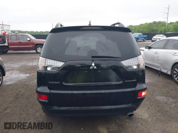2010 Mitsubishi Outlander SE with VIN JA4AS3AW8AZ005036, listed as a IAAI auction lot 42184336 with 224,226 mi miles and . Bid and sale history available at DreamBid. Image 16.