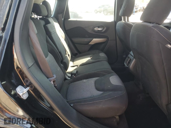 2017 Jeep Cherokee Sport z VIN 1C4PJMAB4HD230664, wystawiony jako Copart lot #63707935 z przebiegiem 94 957 mil mil oraz Szkoda całkowita • Salvage title. Historia ofert i sprzedaży dostępna na DreamBid. Obrazek 11.