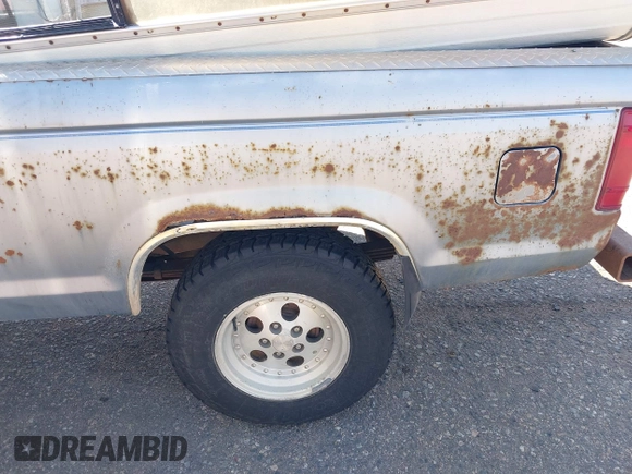 1987 Ford Ranger with VIN 1FTCR15T5HPB40124, listed as a IAAI auction lot 42177557 with 7,957 mi miles. Bid and sale history available at carsss.com. Image 5.
