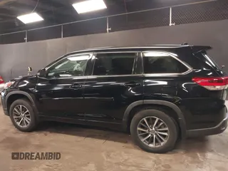 2018 Toyota Highlander SE with VIN 5TDJZRFH9JS494224, listed as a IAAI auction lot 42402768 with 49,912 mi miles and . Bid and sale history available at DreamBid. Image 14.