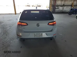 2018 Volkswagen GTI S z VIN 3VW547AU4JM266184, wystawiony jako Copart lot #57341305 z przebiegiem 156 773 mil mil oraz Szkoda całkowita • Salvage title. Historia ofert i sprzedaży dostępna na DreamBid. Obrazek 6.
