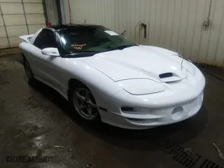 1998 Pontiac Firebird Formula with VIN 2G2FV22GXW2225829, listed as a IAAI auction lot 39732377 with 1 mi miles. Bid and sale history available at carsss.com. Image 1.