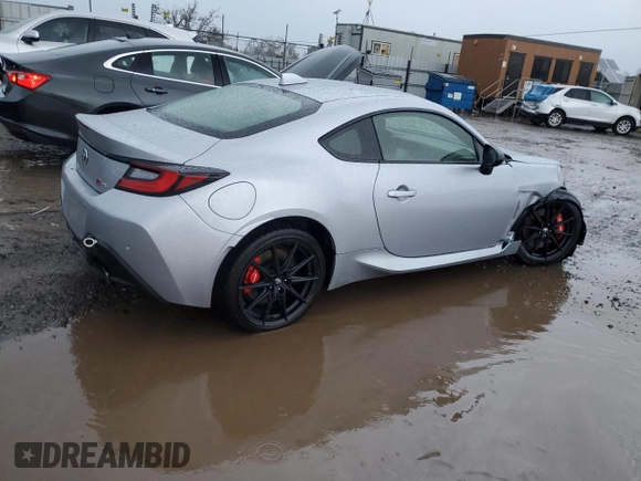 2024 Toyota 86 with VIN JF1ZNBB15R8755840, listed as a Copart auction lot 45542025 with 5,276 mi miles and Salvage Title. Bid and sale history available at DreamBid. Image 3.